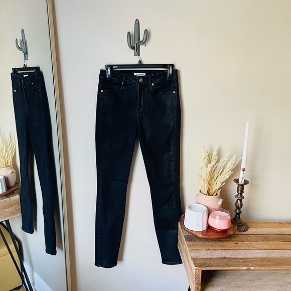 Good American Black Coated Good Legs Skinny Jeans - Picture 3 of 7
